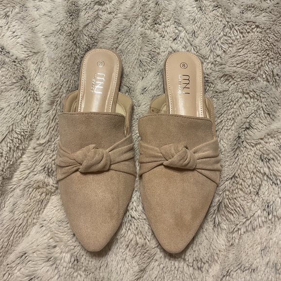 MNJ musshoe slide mule in light tan, size 8 - Picture 5 of 5